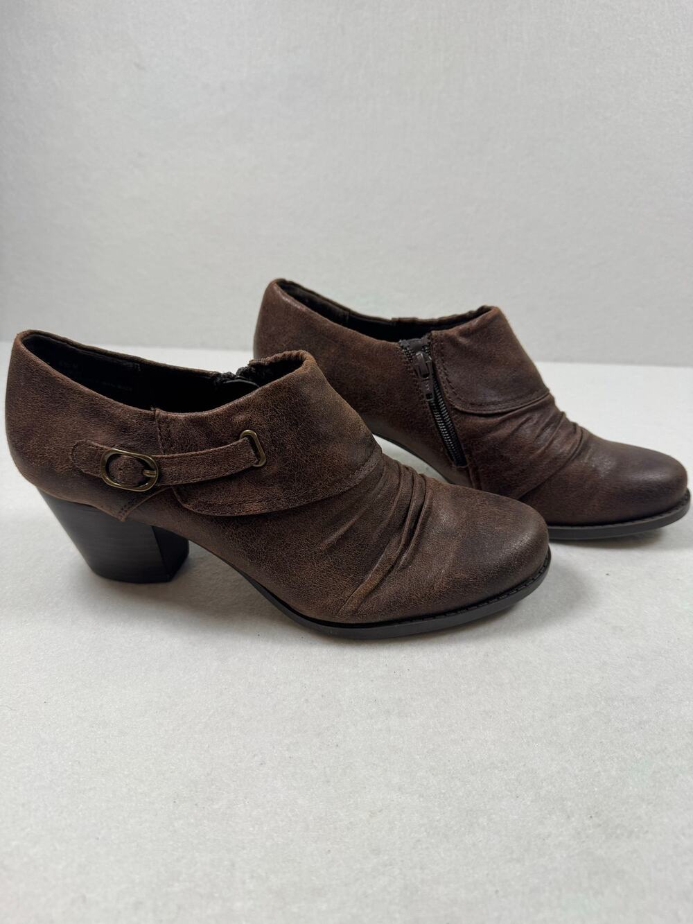 Baretraps Rilah Distressed Faux Leather Side Zip 2inch Booties Fall Brown 8.5M